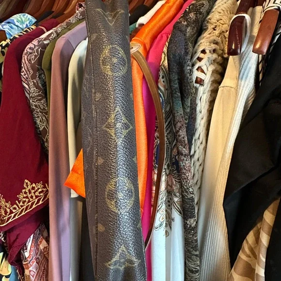 Louis Vuitton Monogram Pochette Accessories - Picture 11 of 11